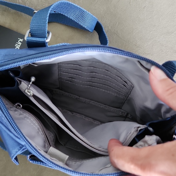 Baggallini crossbody wallet bag - Picture 8 of 17